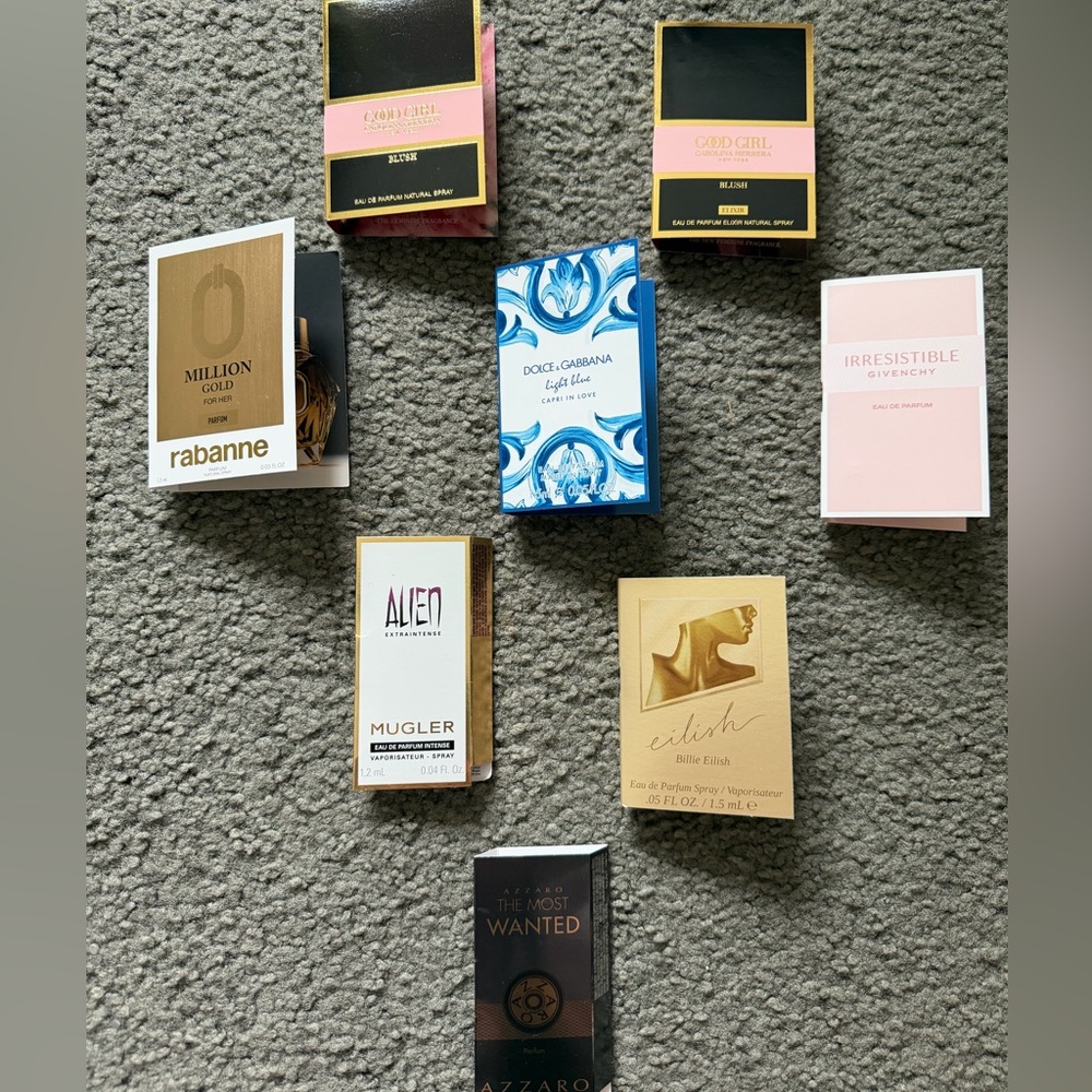 NIB 8 pcs. luxury perfume sampler